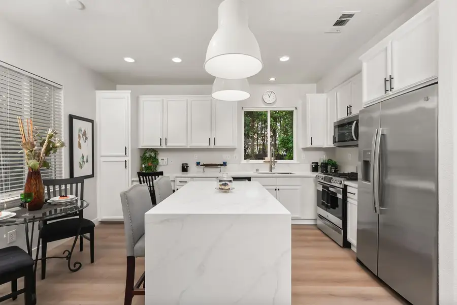 7325 Southern Pine Lane, Sacramento, CA 95842 - Image #2