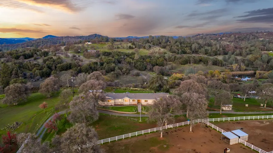 20839 Bear Hollow Road, Grass Valley, CA 95949 - Image #3