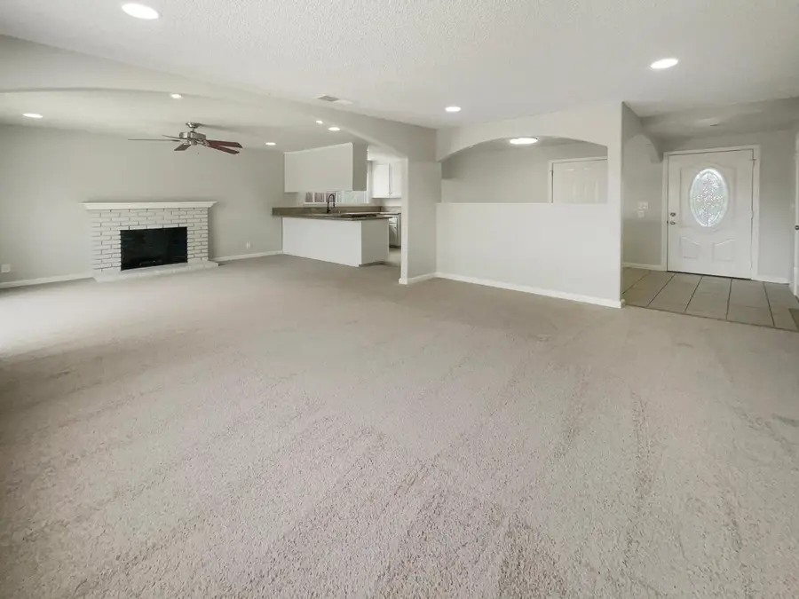 5921 Hillsdale Boulevard, Sacramento, CA 95842 - Image #3