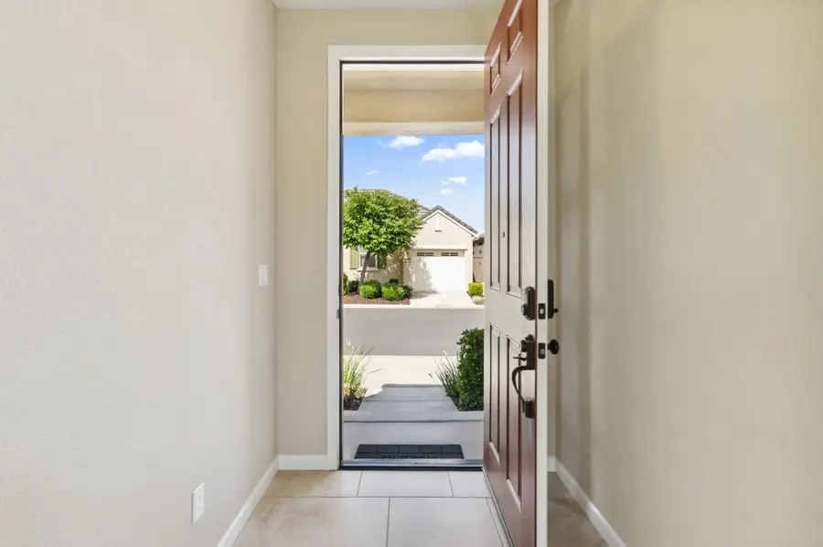 9747 Dartwell, Sacramento, CA 95829 - Image #2