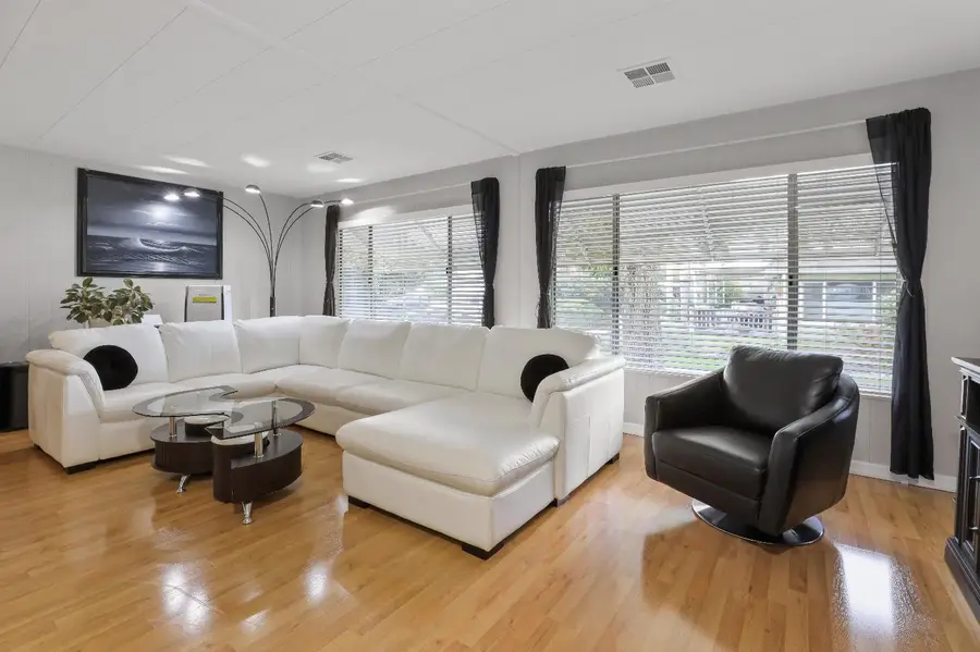 19690 N Highway 99 #109, Acampo, CA 95220 - Image #3