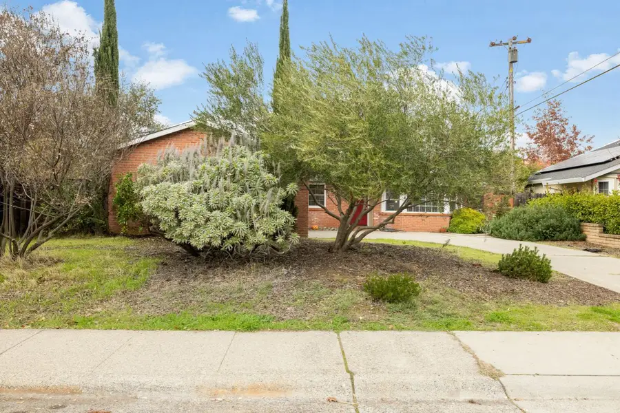 9143 Linda Rio Drive, Sacramento, CA 95826 - Image #2