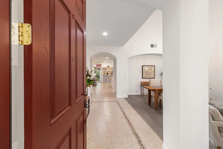 945 Sierra Park Lane, Sacramento, CA 95864 - Image #3