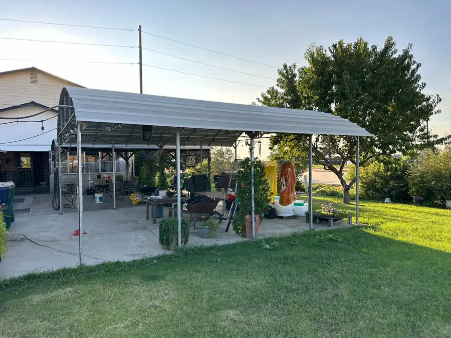 6186 Arena Way, Livingston, CA 95334 - #2