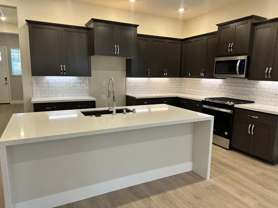 9061 Elliott Springs Drive, Elk Grove, CA 95624 - Image #3