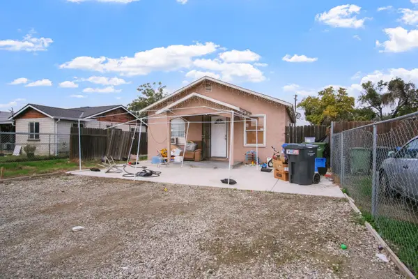 1225 Eugene Avenue, Modesto, CA 95351