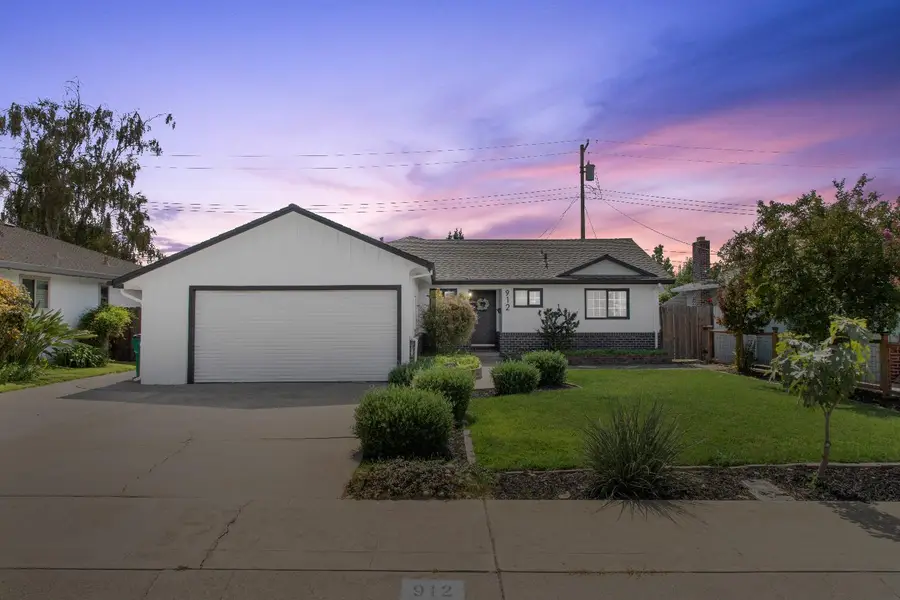 912 Tara Place, Lodi, CA 95240 - Image #2
