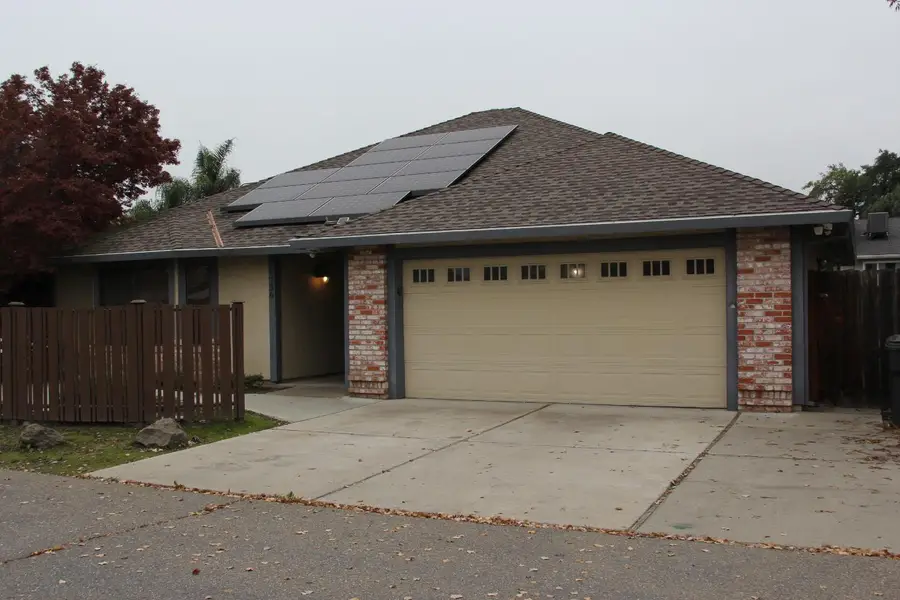 736 E Louise Avenue, Manteca, CA 95336 - Image #2