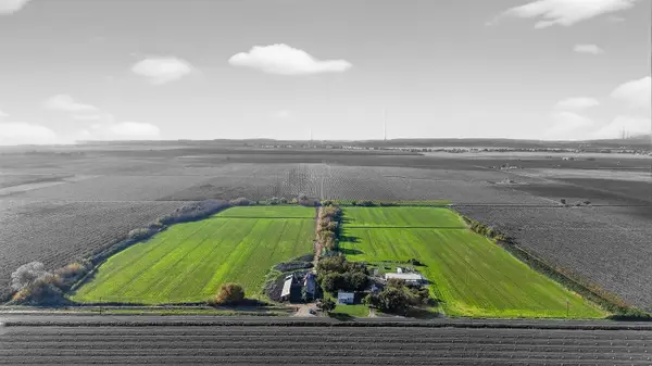 28015 N Blossom Road, Walnut Grove, CA 95690