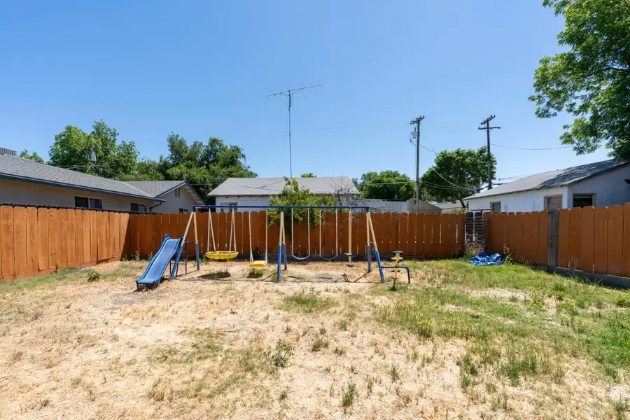 1333 Frank Avenue, Dos Palos, CA 93620 - Image #3