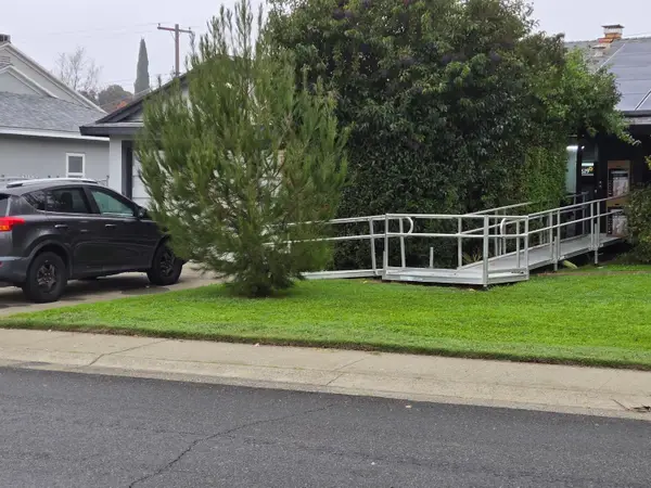 619 SE Norgard Court, Sacramento, CA 95833