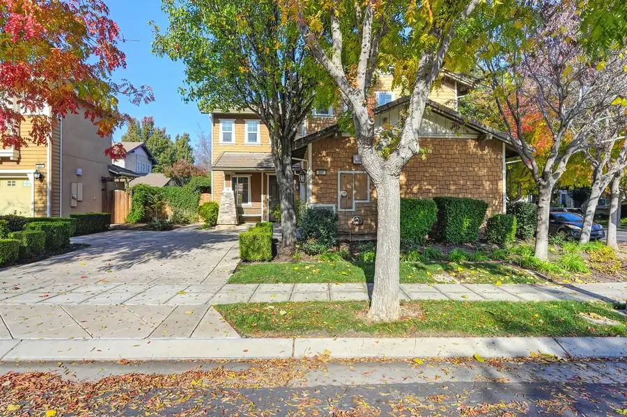 207 W Moraga Street, Tracy, CA 95391 - Image #2