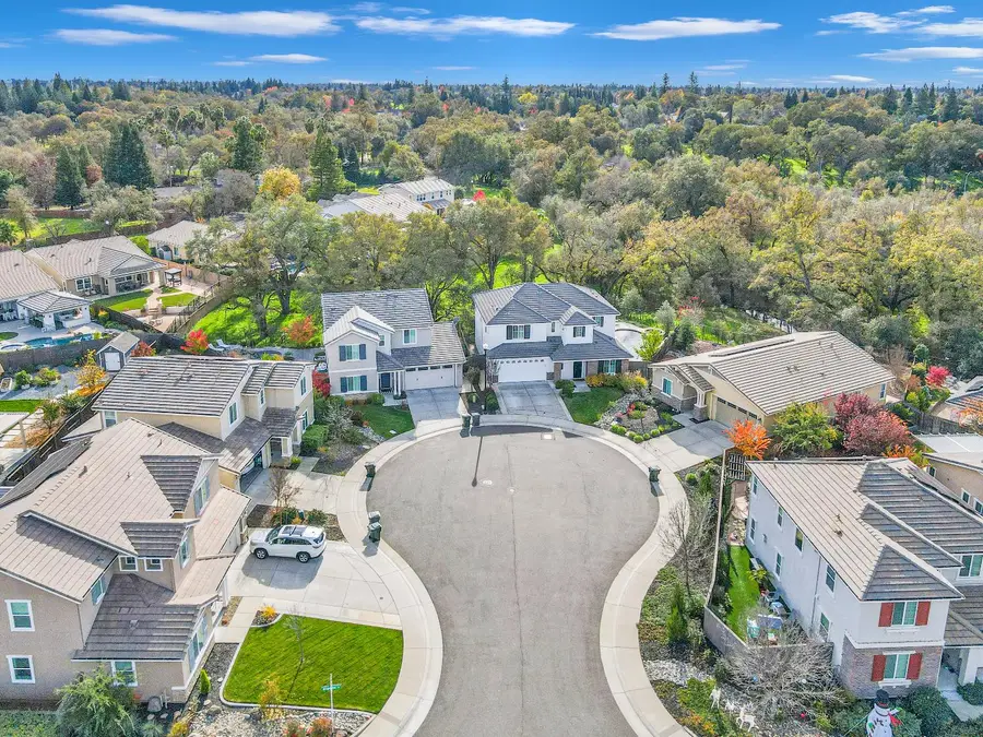 216 Crystal Pond Court, Roseville, CA 95661 - Image #2