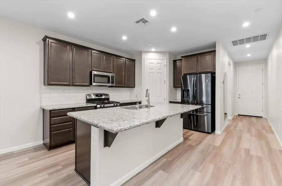 2052 Englebright Way, Plumas Lake, CA 95961 - Image #3