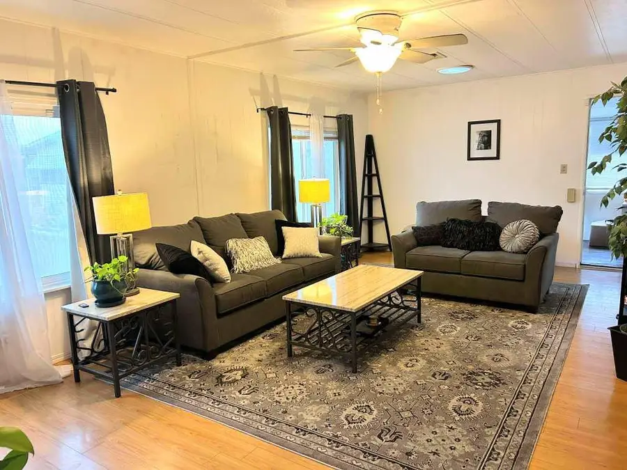 5 Pina Street, Sacramento, CA 95828 - Image #2