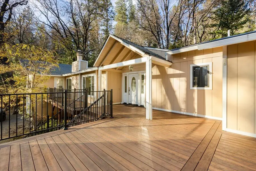 15212 Stinson Drive, Grass Valley, CA 95949 - Image #2