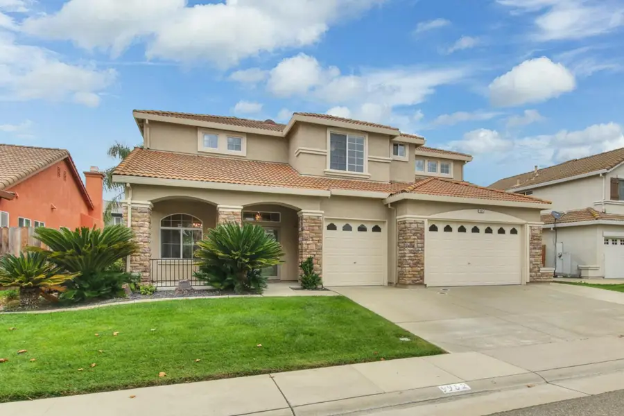 9952 Benevento Way, Elk Grove, CA 95757 - Image #3