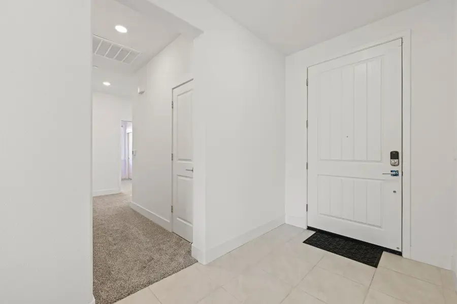 758 W Main Street, Winters, CA 95694 - Image #2