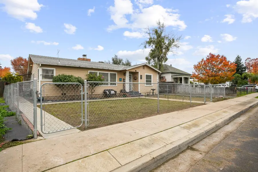 407 W H Street, Oakdale, CA 95361 - Image #2