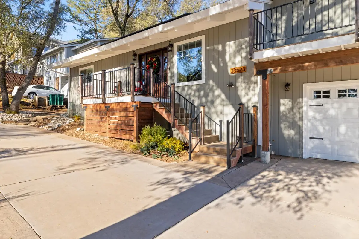 23523 Shadow Dr, Auburn, CA 95602 - Image #1