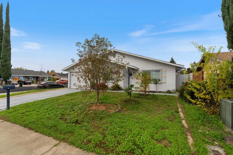 8751 Torrey Way, Elk Grove, CA 95624 - Image #2