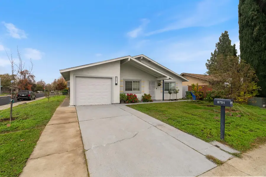8751 Torrey Way, Elk Grove, CA 95624 - Image #3