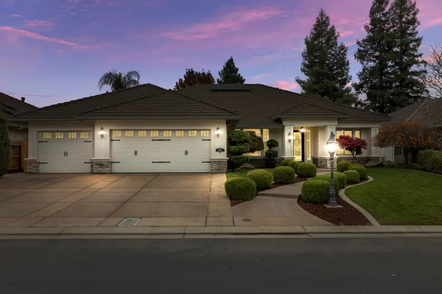 2067 Robin Hood Lane, Merced, CA 95340 - Image #2