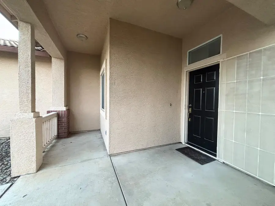 9264 Lucchesi Drive, Sacramento, CA 95829 - Image #2