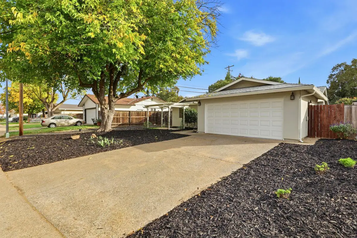 8998 Alderson Avenue, Sacramento, CA 95826 - Image #1