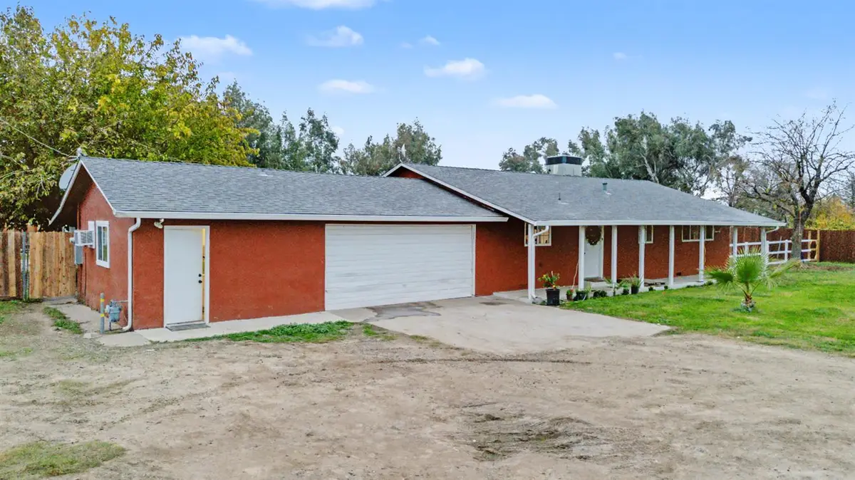 21805 Lexington Avenue, Dos Palos, CA 93620 - Image #1