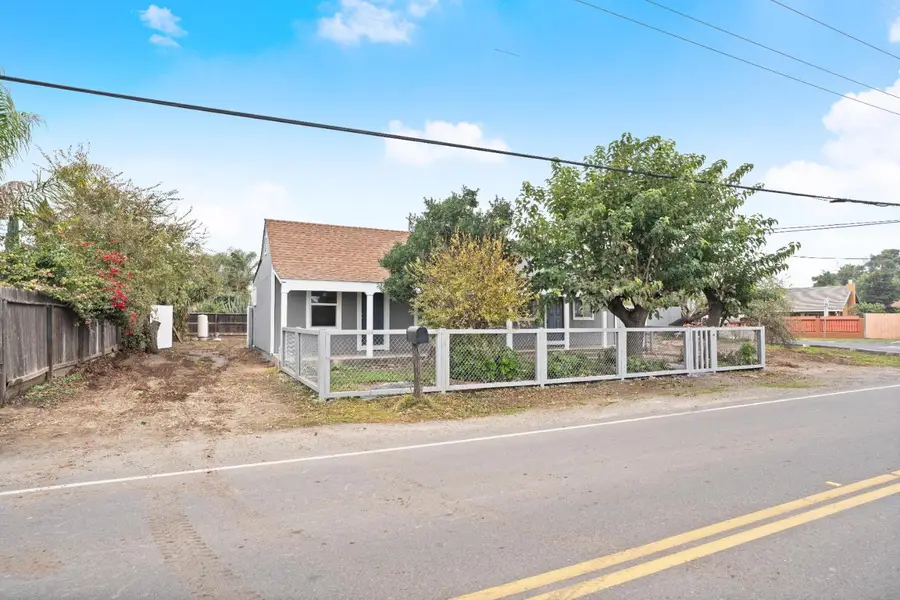 10878 S Mckinley Avenue, French Camp, CA 95231 - Image #2