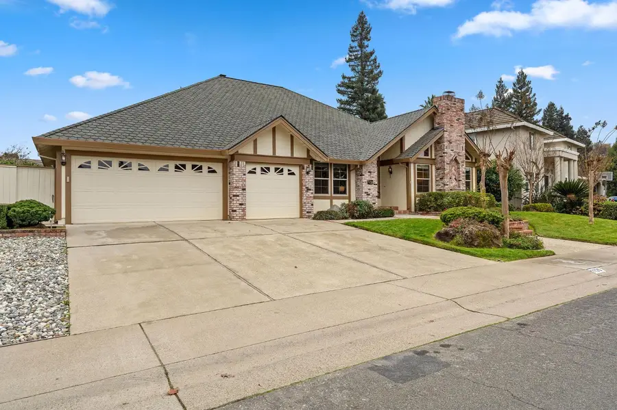 7725 Blackwater Way, Sacramento, CA 95831 - Image #3