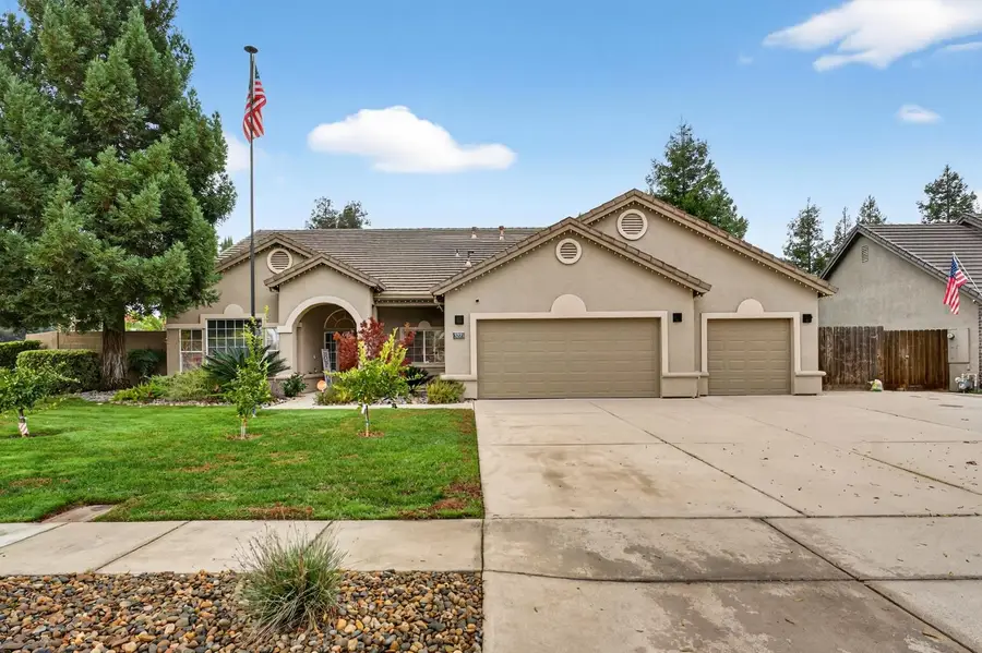 3221 Amethyst Way, Turlock, CA 95382 - Image #2