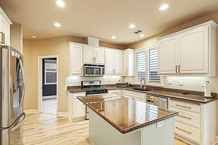 202 Bullion Hill Drive, Valley Springs, CA 95252 - Image #2