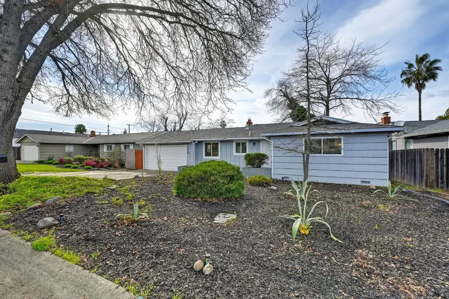 4009 Fairwood Way, Carmichael, CA 95608 - #2