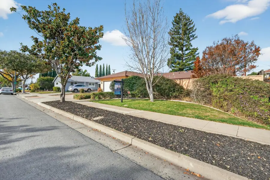 813 Cascade Drive, Sunnyvale, CA 94087 - Image #2