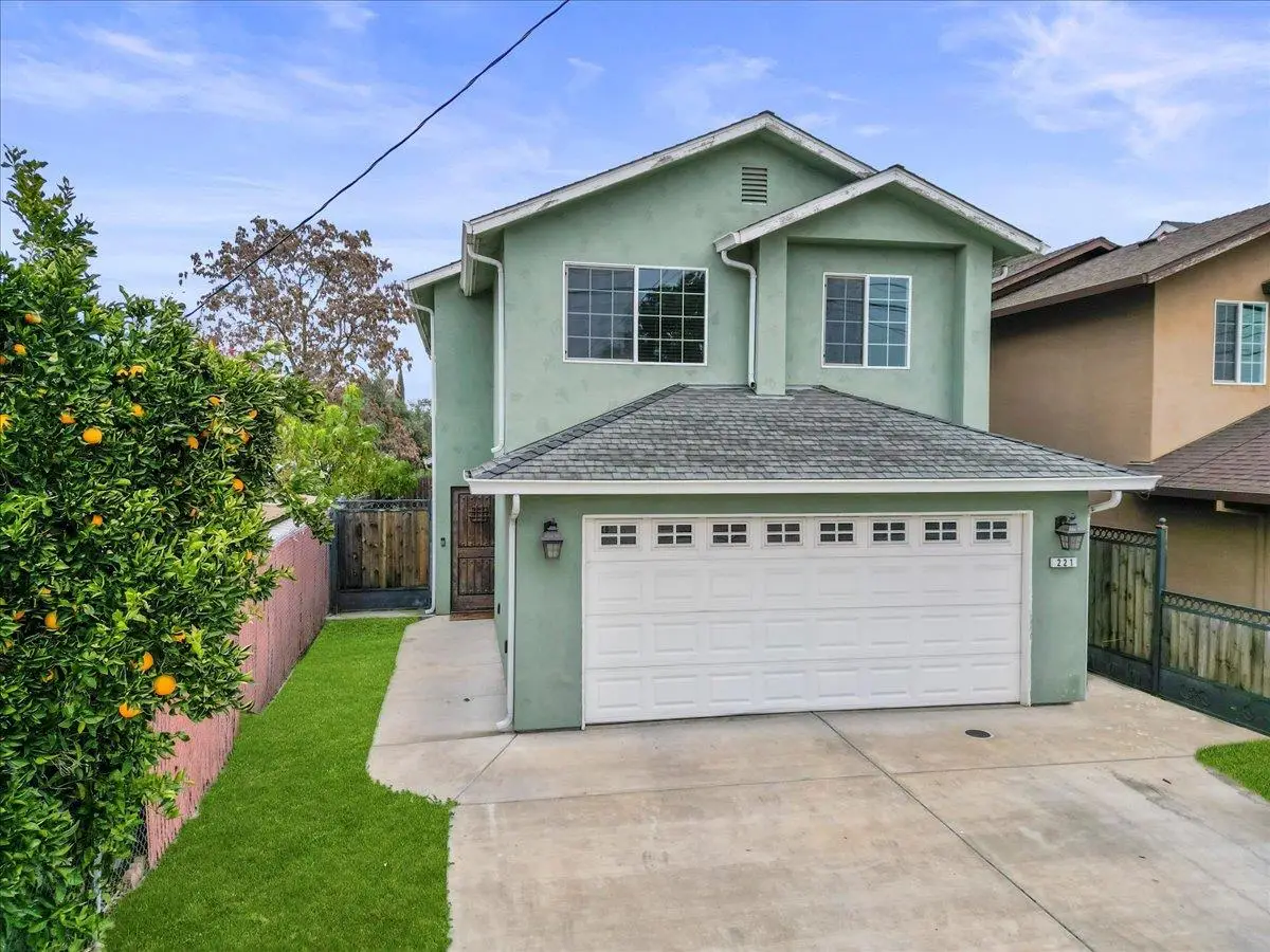 221 S 6th Avenue, Oakdale, CA 95361 - Image #1