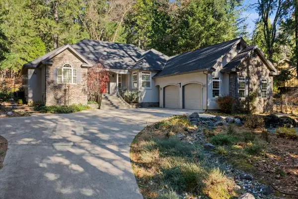 14622 Banner Lava Cap Road, Nevada City, CA 95959