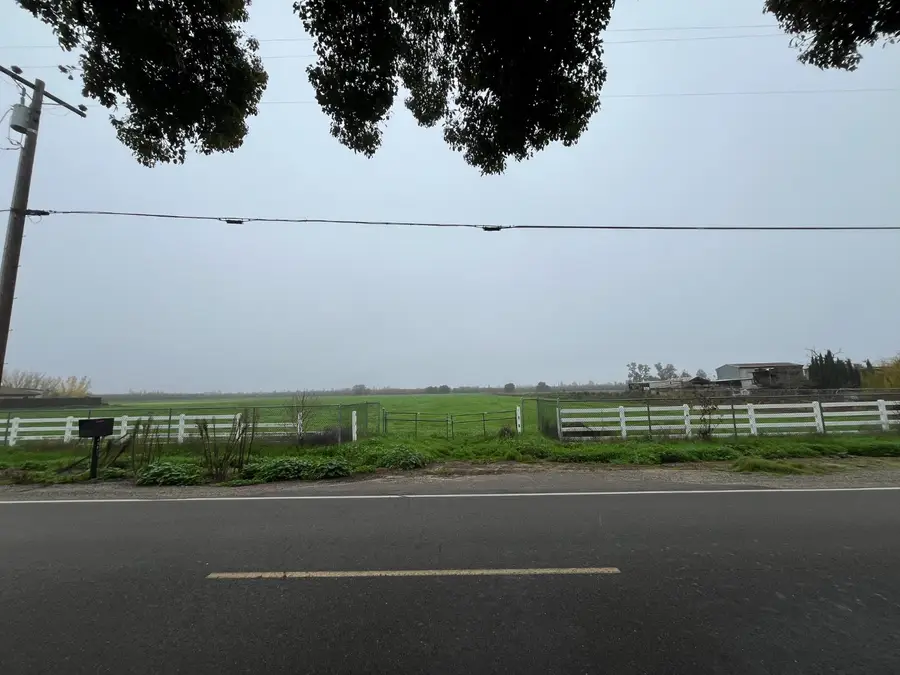 26304 E Mahon Avenue, Escalon, CA 95366 - Image #3