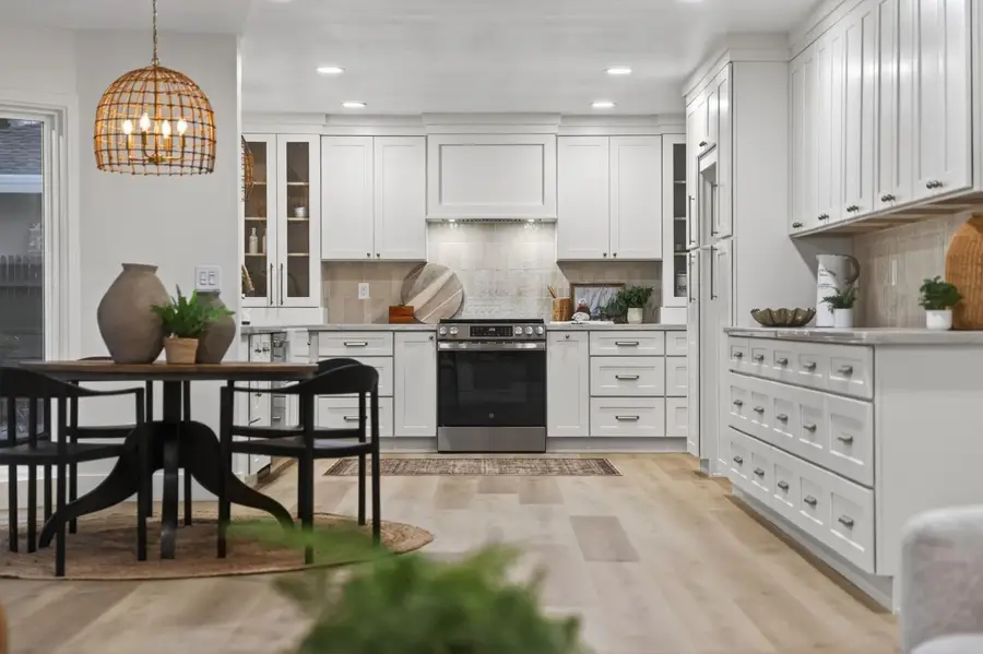 4824 Crestwood Way, Sacramento, CA 95822 - Image #3