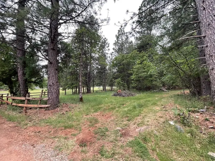 16525 Meadow Way, Grass Valley, CA 95945 - Image #2