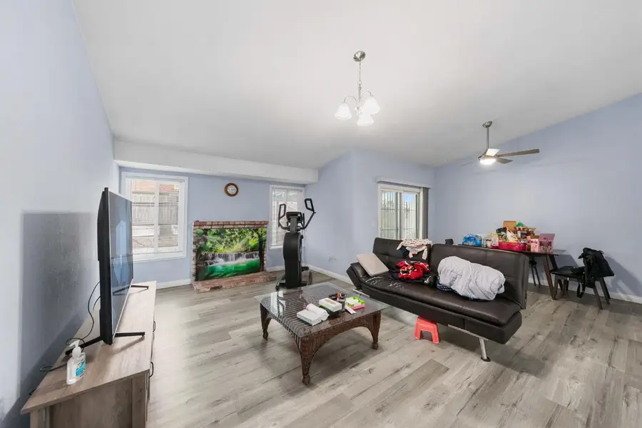 8153 Steinbeck Way, Sacramento, CA 95828 - #3