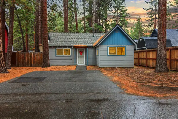 2520 Osborne Avenue, South Lake Tahoe, CA 96150