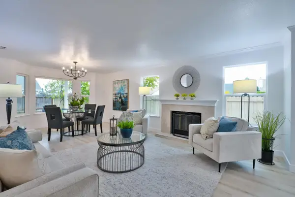 8629 Zircon Crest Ct., Elk Grove, CA 95624