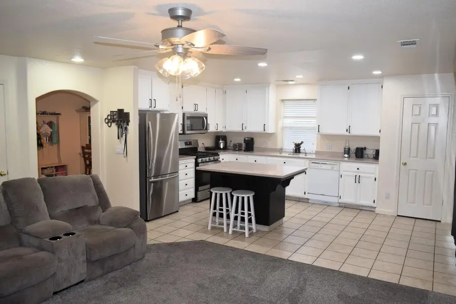 3360 Hollowell Drive, Ceres, CA 95307 - #2