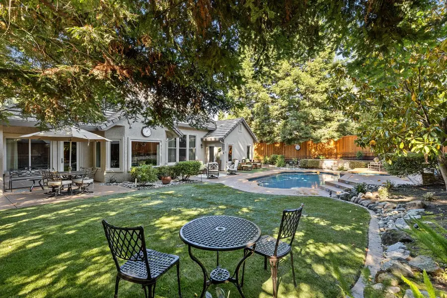 100 Hollyann Drive, Folsom, CA 95630 - Image #2