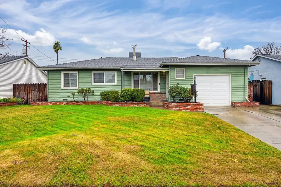 2036 Waterford Road, Sacramento, CA 95815 - Image #2