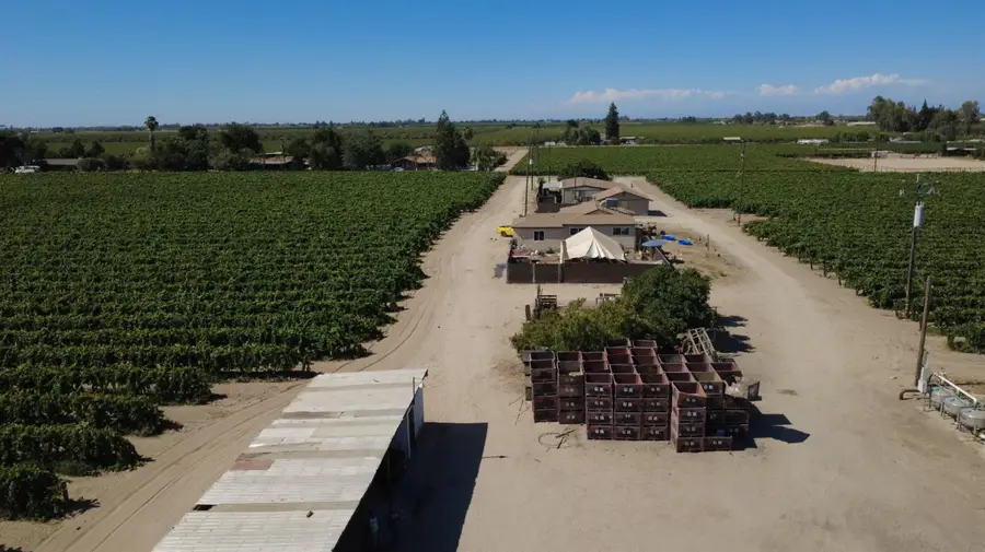 2247 W Magnolia Avenue, Caruthers, CA 93609 - #2