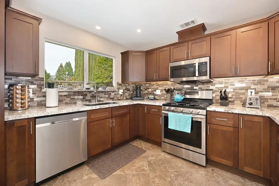 115 Winchester Court, Folsom, CA 95630 - Image #3