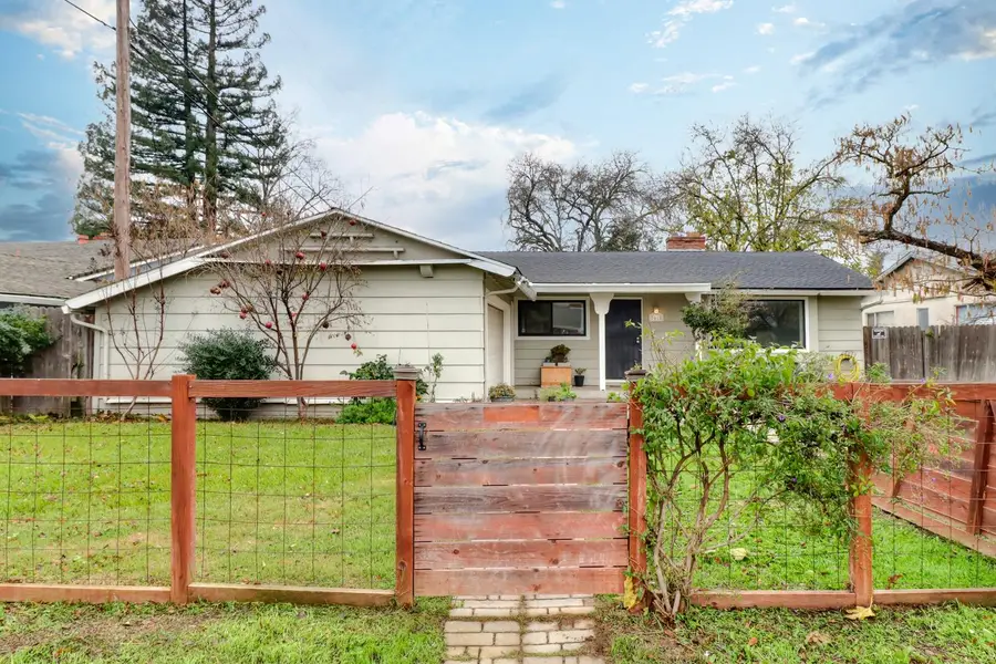 7018 Middlecoff Way, Sacramento, CA 95822 - Image #2